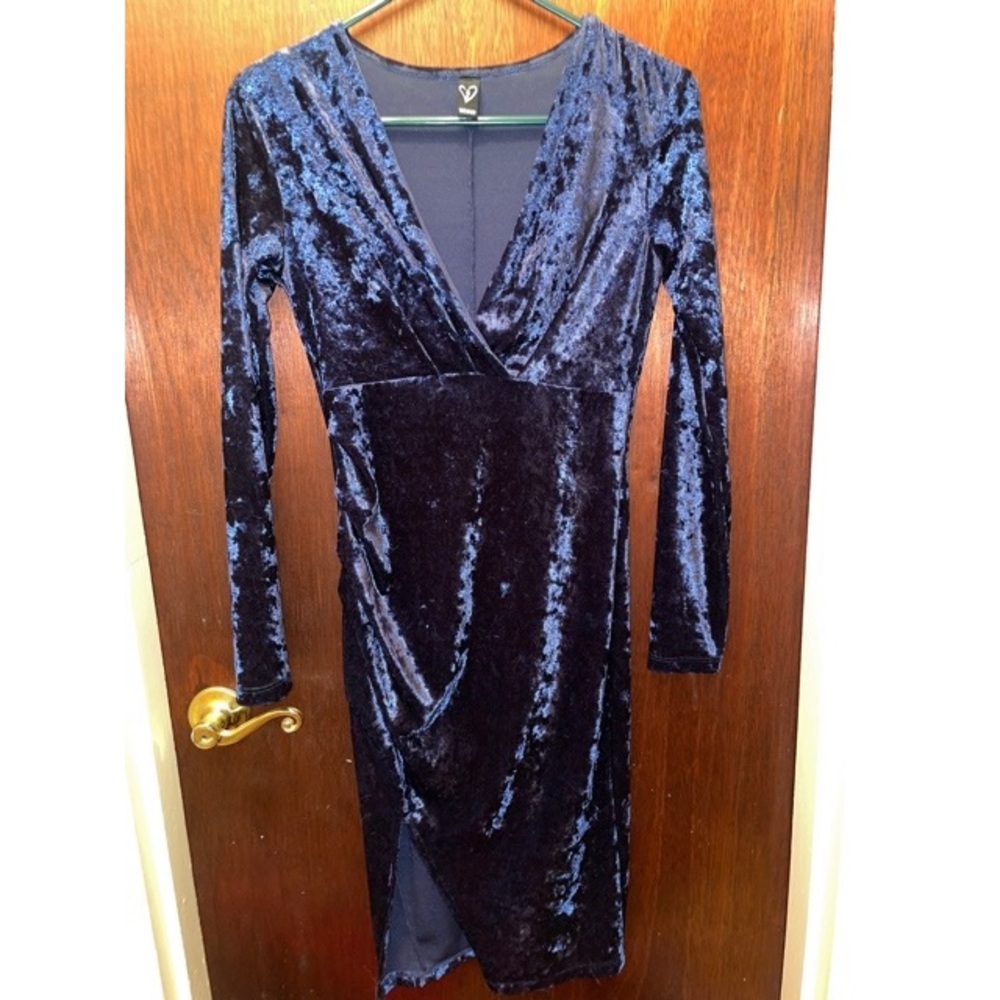 Windsor blue velvet party dress